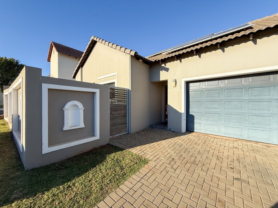 3 Bedroom Property for Sale in Melodie North West